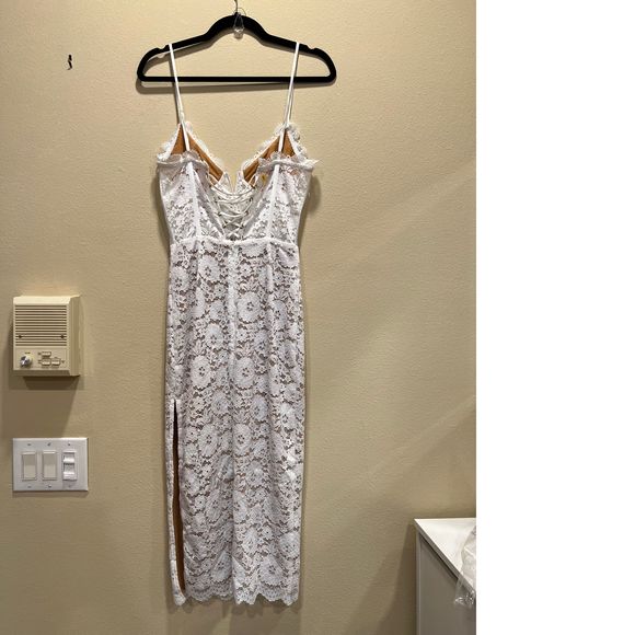 NEW Size 4 V. Chapman Giselle Dress in Stretch Lace REVOLVE MSRP $440 - Picture 5 of 6